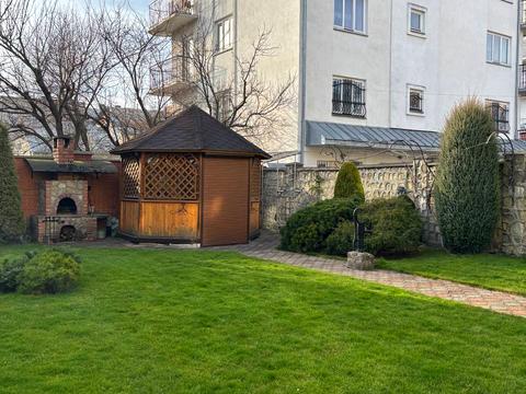 дом по адресу Михаила Павлика ул., 12