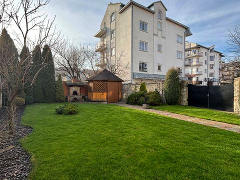 дом по адресу Михаила Павлика ул., 12