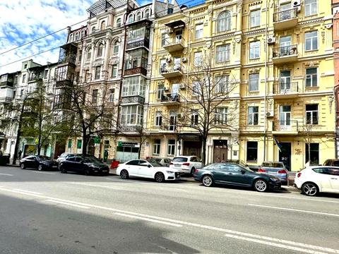 квартира за адресою Шота Руставелі вул., 36