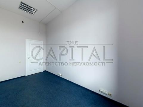 комерційна за адресою Київ, Павлівська вул., 18