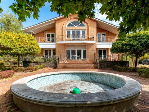 будинок за адресою Анатолія Солов'яненка