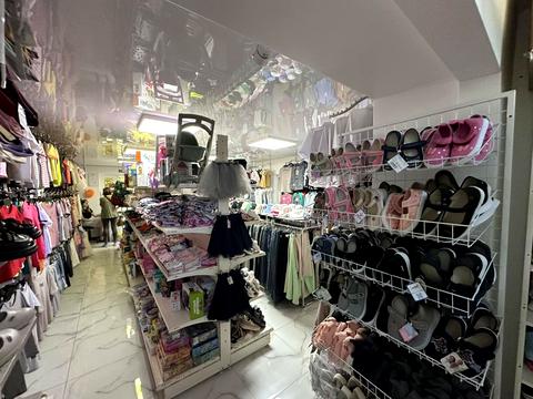 комерційна за адресою 15 Квітня вул., 2