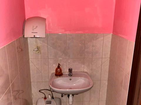 комерційна за адресою Золотоустівська вул., 52