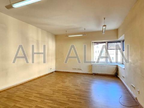 комерційна за адресою Велика Васильківська вул. (Червоноармійська), 9