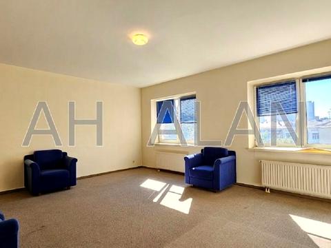 комерційна за адресою Велика Васильківська вул. (Червоноармійська), 9