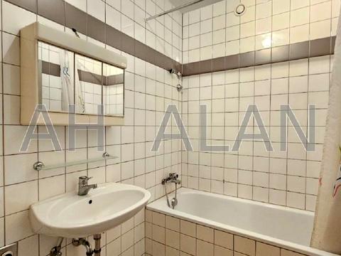 комерційна за адресою Велика Васильківська вул. (Червоноармійська), 9