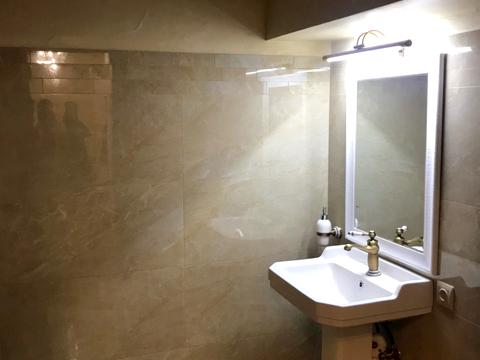 комерційна за адресою Європейська пл. (Катерининська), 6