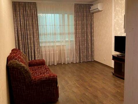 квартира за адресою Романа Шухевича просп. (Генерала Ватутіна), 12-А