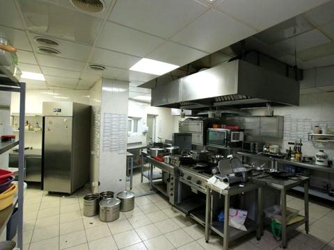 комерційна за адресою В'ячеслава Чорновола вул., 25