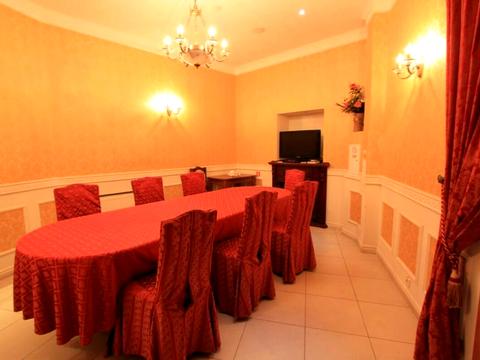 коммерческая по адресу Вячеслава Черновола ул., 25