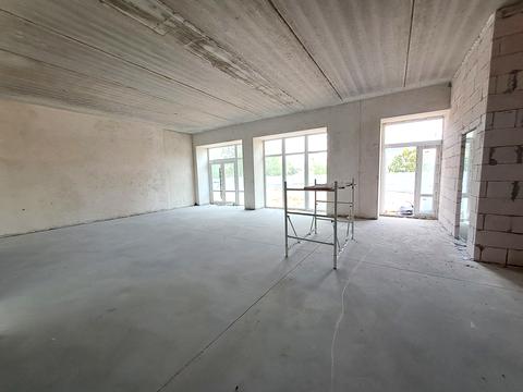 комерційна за адресою Володимира Лучаковського вул., 7-А