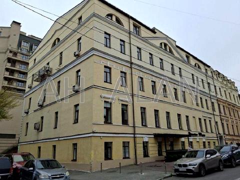 комерційна за адресою Ігорівська вул., 14