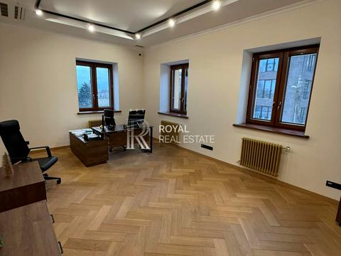 коммерческая по адресу Ломаковская ул. (Мичурина), 45