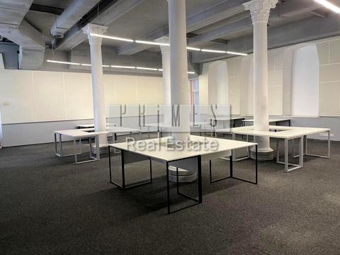 комерційна за адресою володимирська, 10