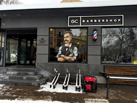 комерційна за адресою Страчених Націоналістів вул., 8