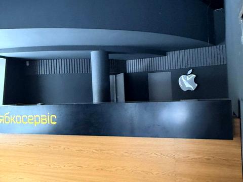 комерційна за адресою Страчених Націоналістів вул., 8