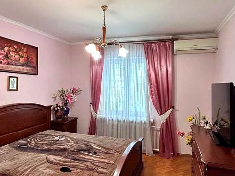 квартира за адресою Лариси Руденко вул., 21-А