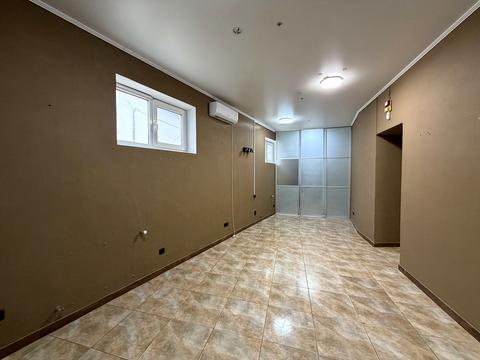 комерційна за адресою Центральний просп. (Леніна), 94а