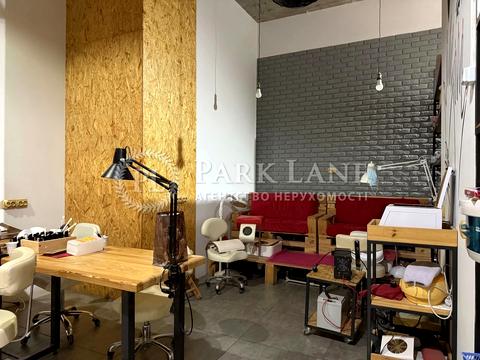 комерційна за адресою Героїв полку "Азов" вул. (Маршала Малиновського), 4-В