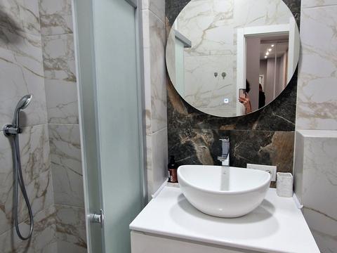 квартира за адресою Андрія Верхогляда вул. (Михайла Драгомирова), 14-А