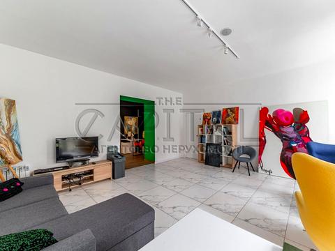 комерційна за адресою Болсуновська вул. (Сергія Струтинського), 1