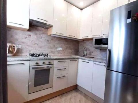 квартира за адресою Академіка Навашина вул., 9