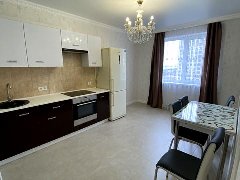 квартира за адресою Академіка Сахарова вул., 36