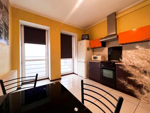 квартира за адресою Юрія Литвинського вул. (Російська), 64