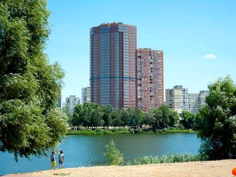 квартира за адресою Ревуцького вул., 9