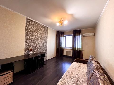 квартира за адресою Юрія Литвинського вул. (Російська), 64