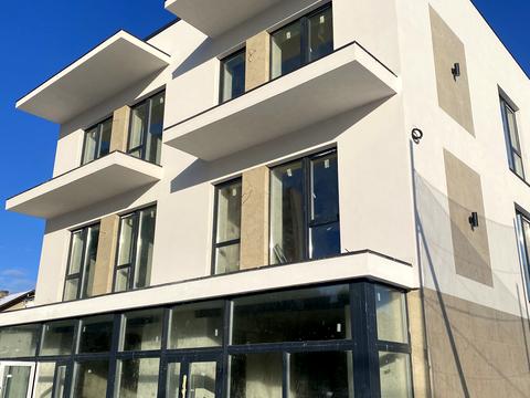 комерційна за адресою Василя Сухомлинського вул., 1