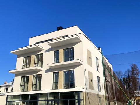 комерційна за адресою Василя Сухомлинського вул., 1