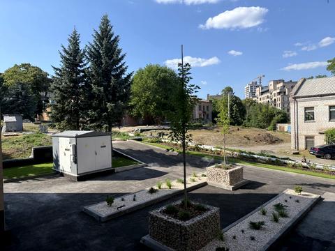 коммерческая по адресу Соборная пл. (Октябрьская), 14