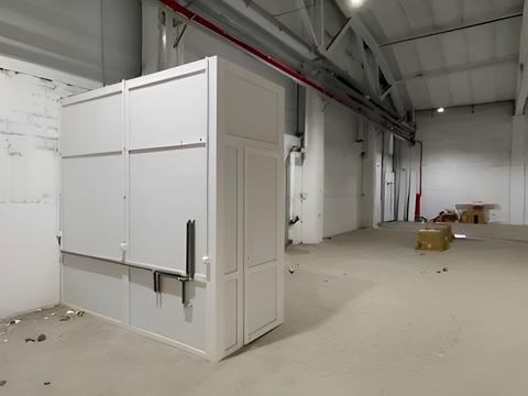 комерційна за адресою Чорних Запорожців вул. (Бориса Кротова), 24