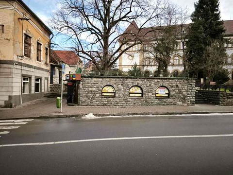 комерційна за адресою Собранецька вул., 2