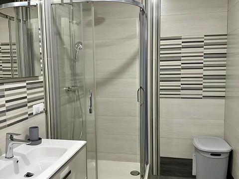 квартира за адресою Тролейбусна вул., 28