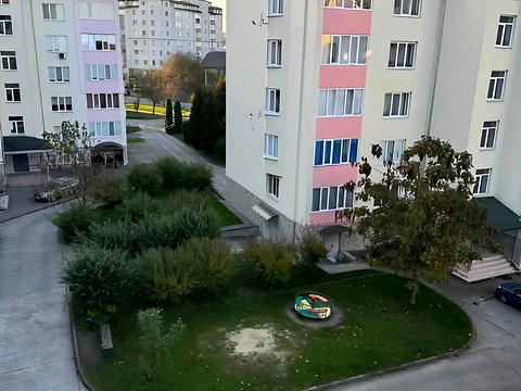 квартира за адресою Тролейбусна вул., 28