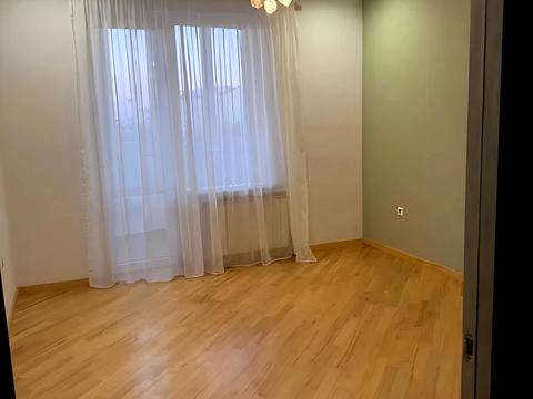 квартира за адресою Тролейбусна вул., 28