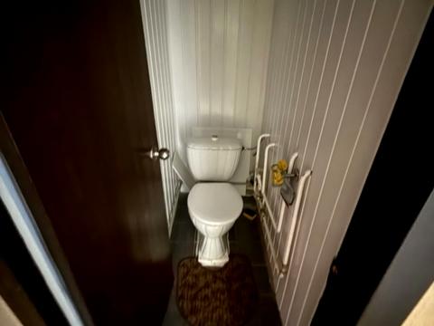 квартира за адресою Титова, 1