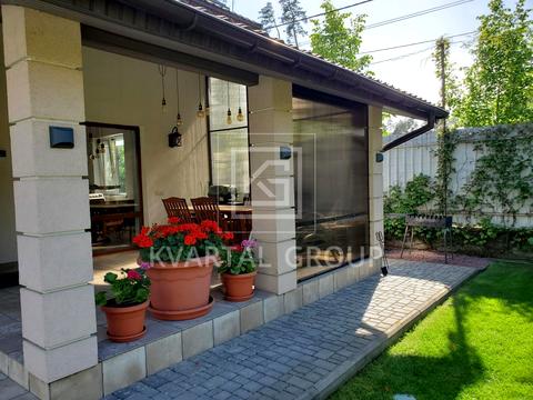 будинок за адресою Революції Гідності вул. (Революції), 2Л