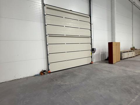 комерційна за адресою Центральна, 10