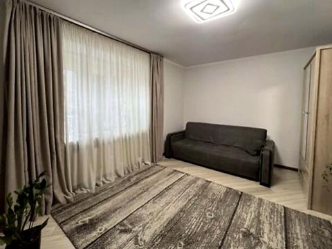 квартира за адресою Коновальця вул., 15