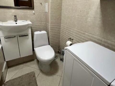 квартира за адресою Коновальця вул., 15