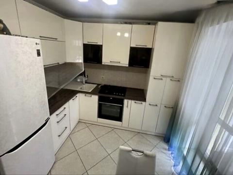 квартира за адресою Коновальця вул., 15