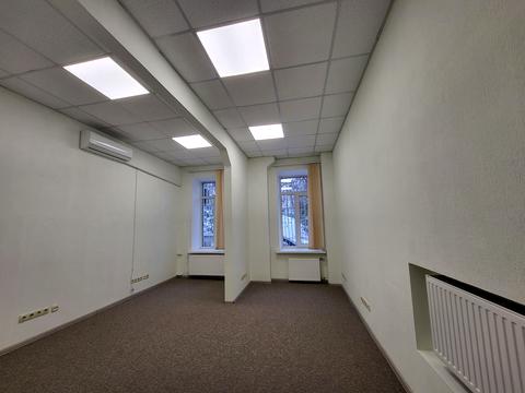 коммерческая по адресу вул. Ярославів Вал, 19