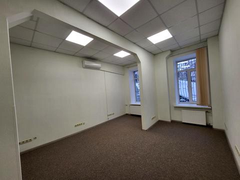 коммерческая по адресу вул. Ярославів Вал, 19