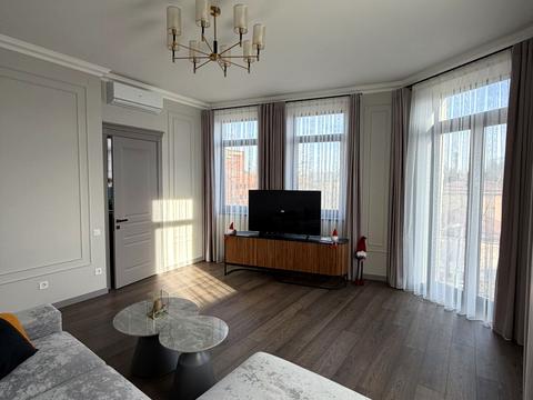 квартира за адресою Під Дубом вул. (Космонавтів), 2