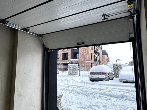 паркомісце за адресою Юліана Пелеша вул., 3