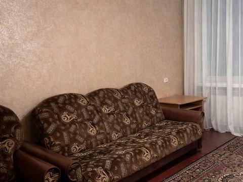 квартира за адресою Космонавтів вул., 8а