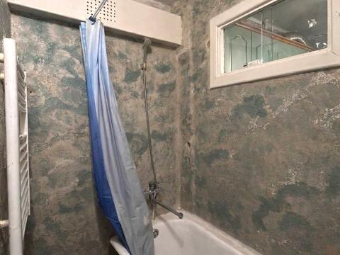 квартира за адресою Космонавтів вул., 8а